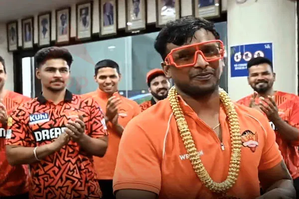  Sunrisers made Thangarasu Natarajan shine with gold!